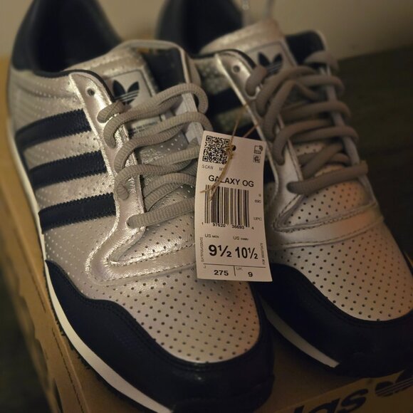 adidas Originals Galaxy OG in Silver and Dark Blue Sixe 9.5 main image 5